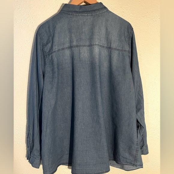 Torrid Taylor chambray Button Down Shirt Size 2X med wash Western Ranch - Picture 3 of 3